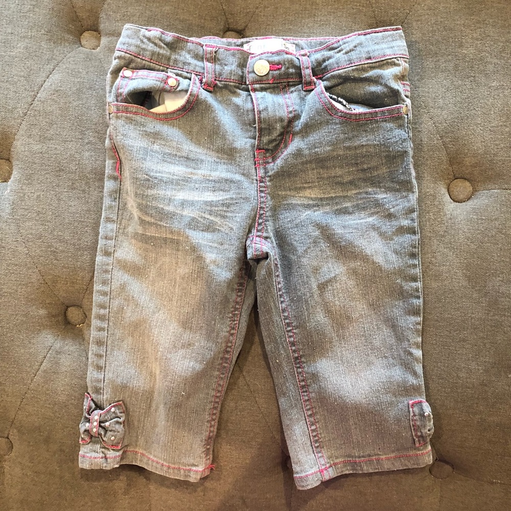 Pink Kiss Jean distressed Capri Pants